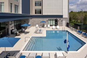 Outdoor pool - Home2 Suites by Hilton Orlando Southeast Nona (Orlando)