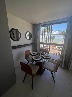 Suite | Dining - Unity Suites (João Pessoa)