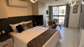 Suite | 1 bedroom, individually decorated, individually furnished