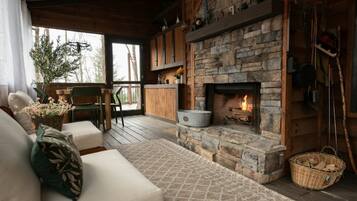 Téléviseur connecté, foyer, jeux vidéo, lecteur de DVD