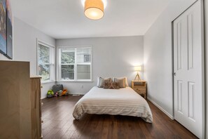 2 bedrooms, desk, iron/ironing board, free WiFi