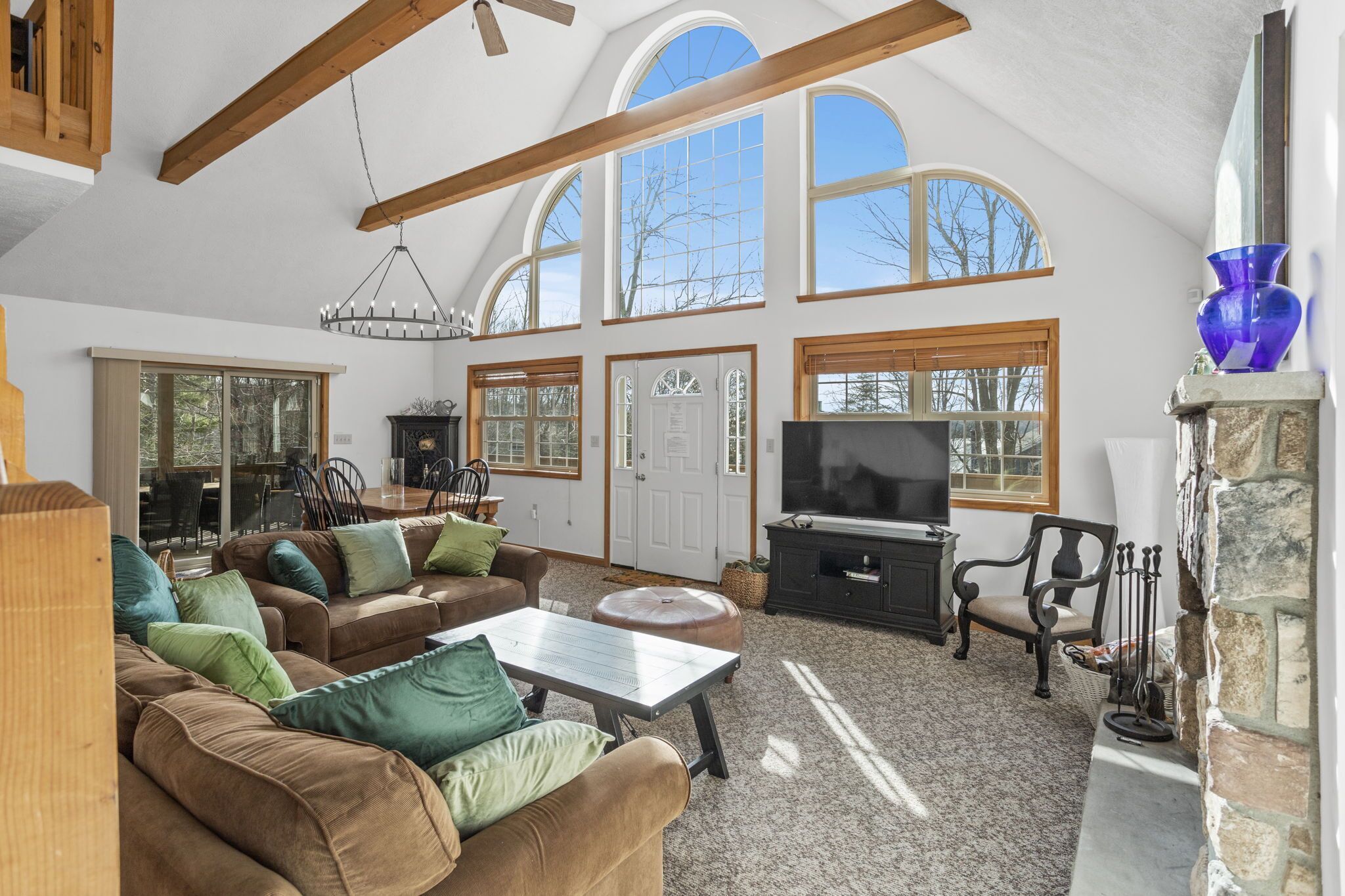 Lake View Arrowhead Chalet with Hot tub, HUGE Deck, Fire pit, and AC!