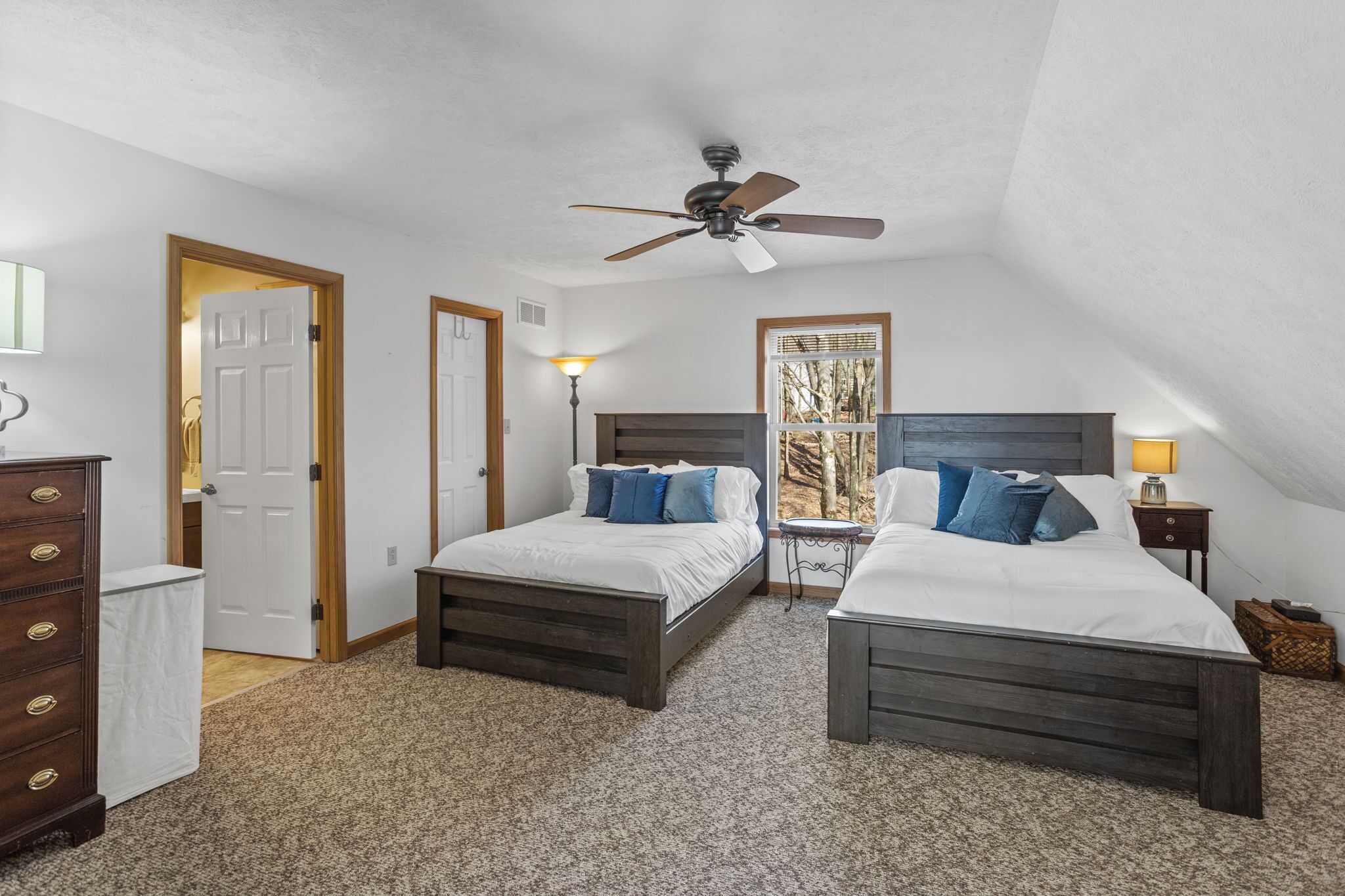 Lake View Arrowhead Chalet with Hot tub, HUGE Deck, Fire pit, and AC!