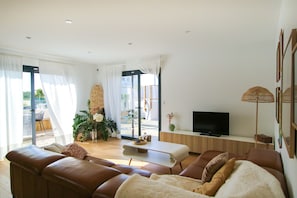 Smart TV, books - Villa 6 Personnes Avec Spa, Four à Pizza et vue sur les Vignes (Marseillan)