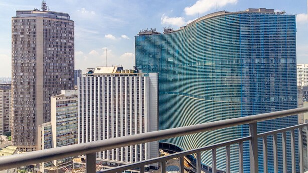 Pemandangan kota dari properti