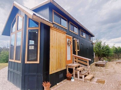 Tiny Home - Peaceful and Secluded