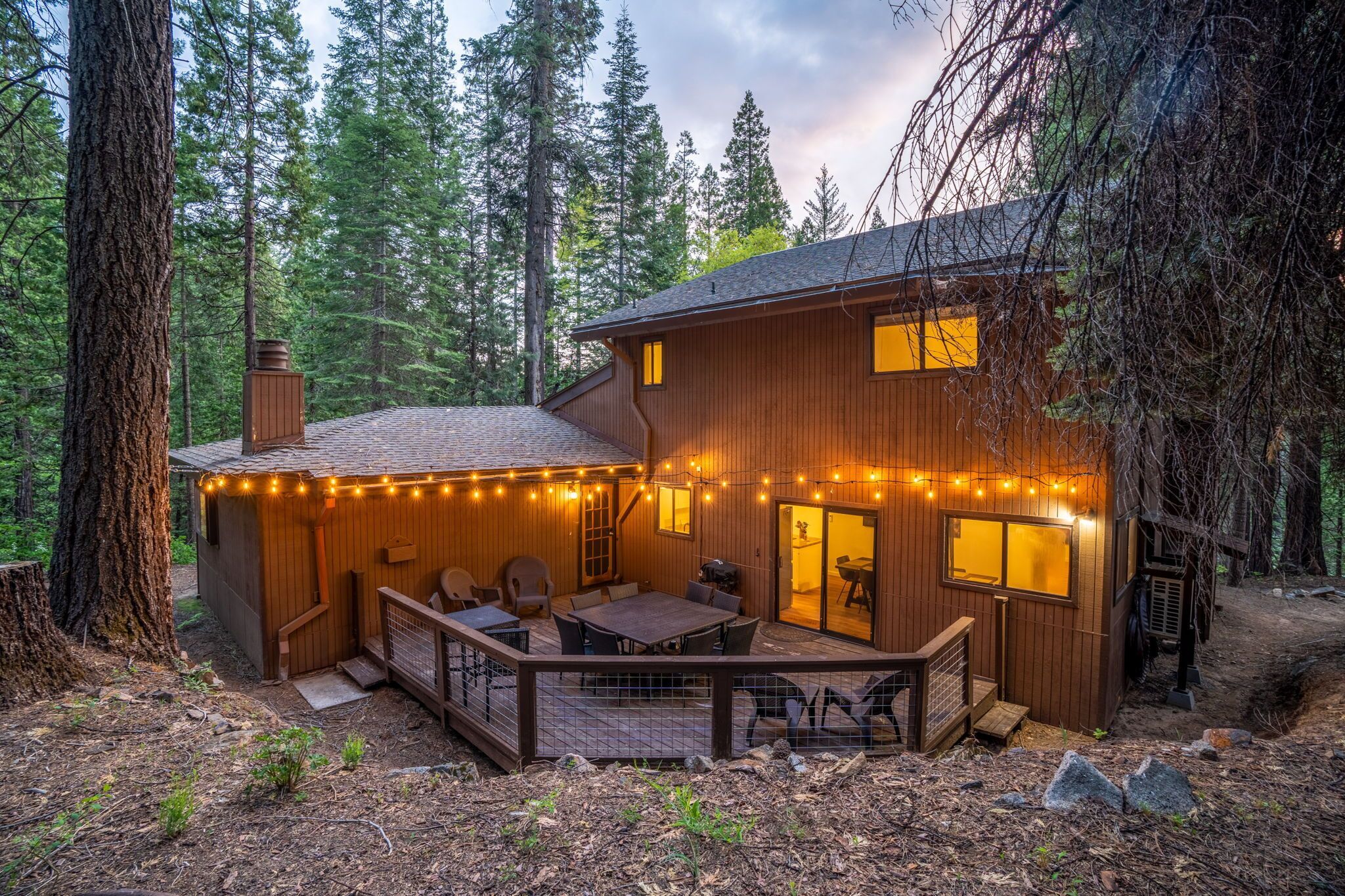 Spacious Cabin 7 Miles to Yosemite & Bass Lake + EV L2 CHRG
