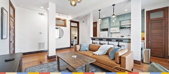 Chic Historic Loft, 3 Blocks from The Strand