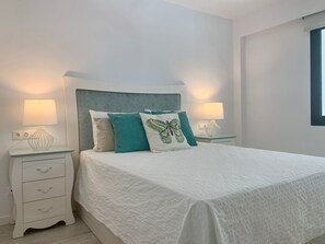 1 chambre, fer et planche à repasser, lit parapluie, Wi-Fi gratuit