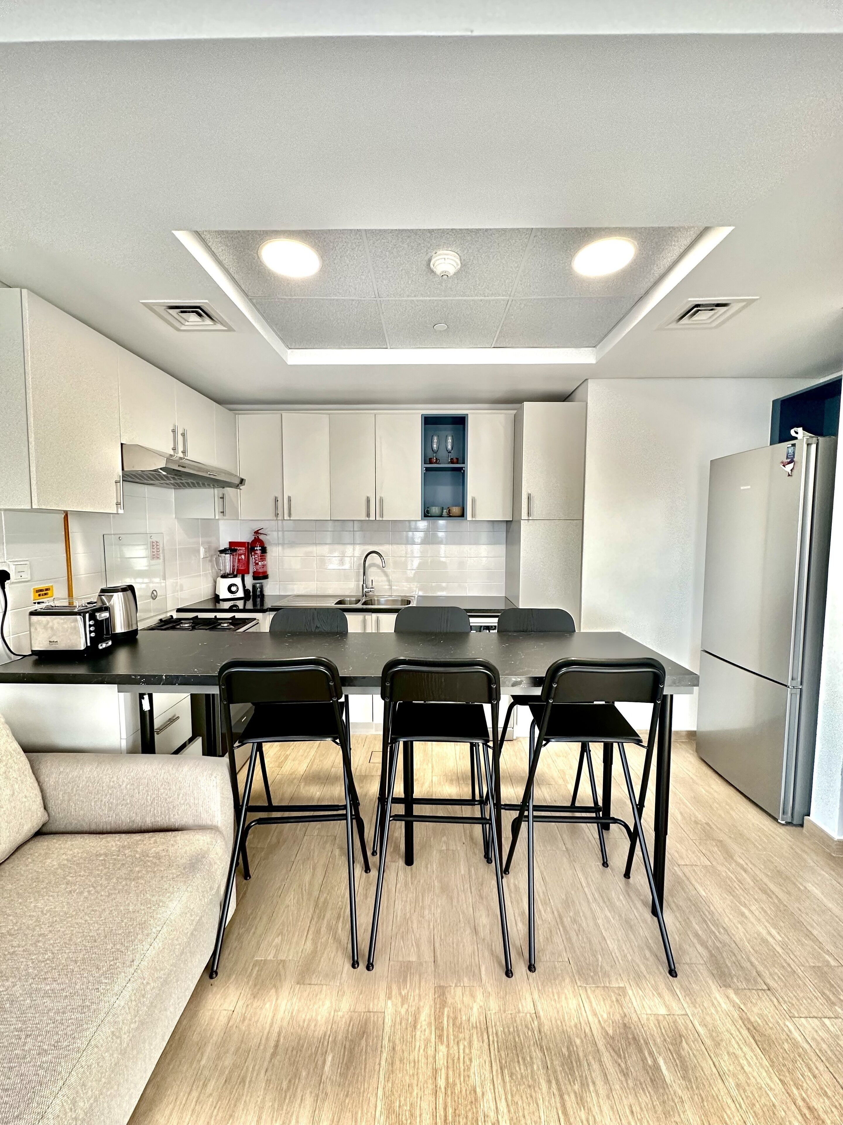 냉장고, 전자레인지, 청소용품, 키친타월