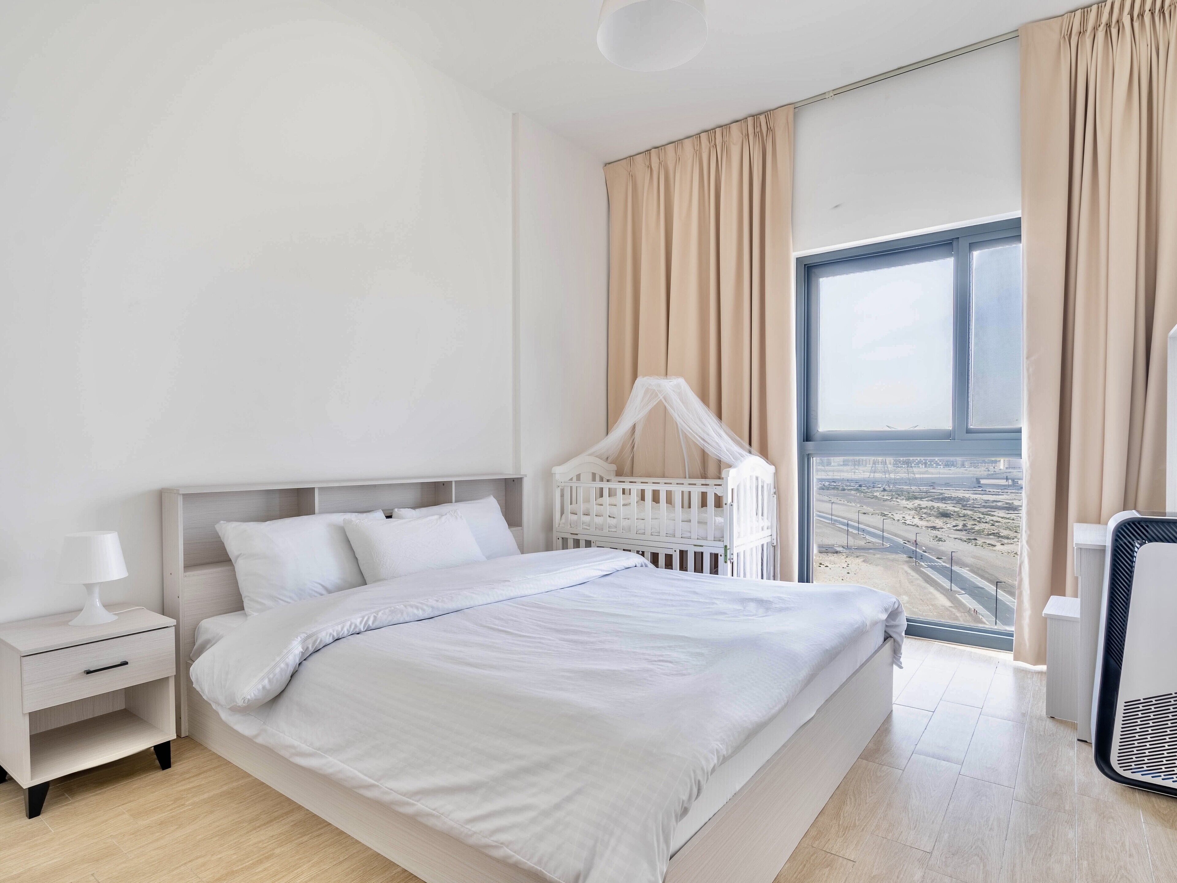 3 bedrooms, desk, blackout curtains, bed sheets