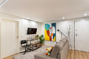 TV - Niko Apartment - Be Apartments (Braga)