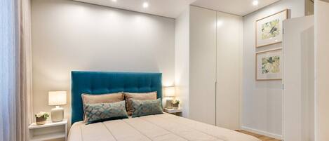 1 bedroom, iron/ironing board, Internet, bed sheets