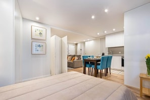 1 bedroom, iron/ironing board, internet, bed sheets