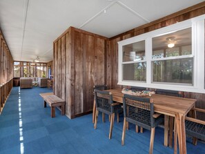 Dining - New Listing! Waterfront, Tiki Hut, Elevator
 (Alligator Point)