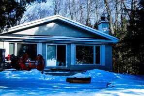 Exterior - Beautiful Balsam Lake Retreat-2Hammocks on Balsam (Kawartha Lakes)