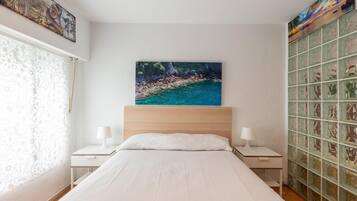 1 chambre, fer et planche Ă repasser, Wi-Fi, draps fournis