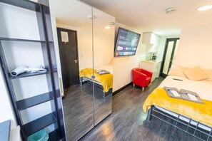 Studio | Free WiFi, bed sheets