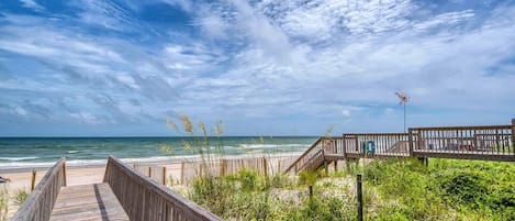 Am Strand, Liegestühle, Strandtücher