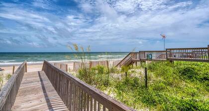 Fully Renovated Oceanfront - Private Beach Access - Sleeps 8 - Dog Friendly