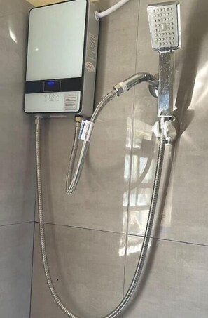 Hand-held showerhead