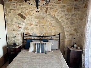 2 chambres, système d’insonorisation, fer et planche à repasser, Wi-Fi