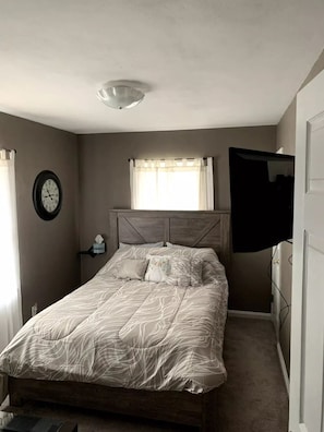3 chambres, fer et planche à repasser, Wi-Fi, draps fournis