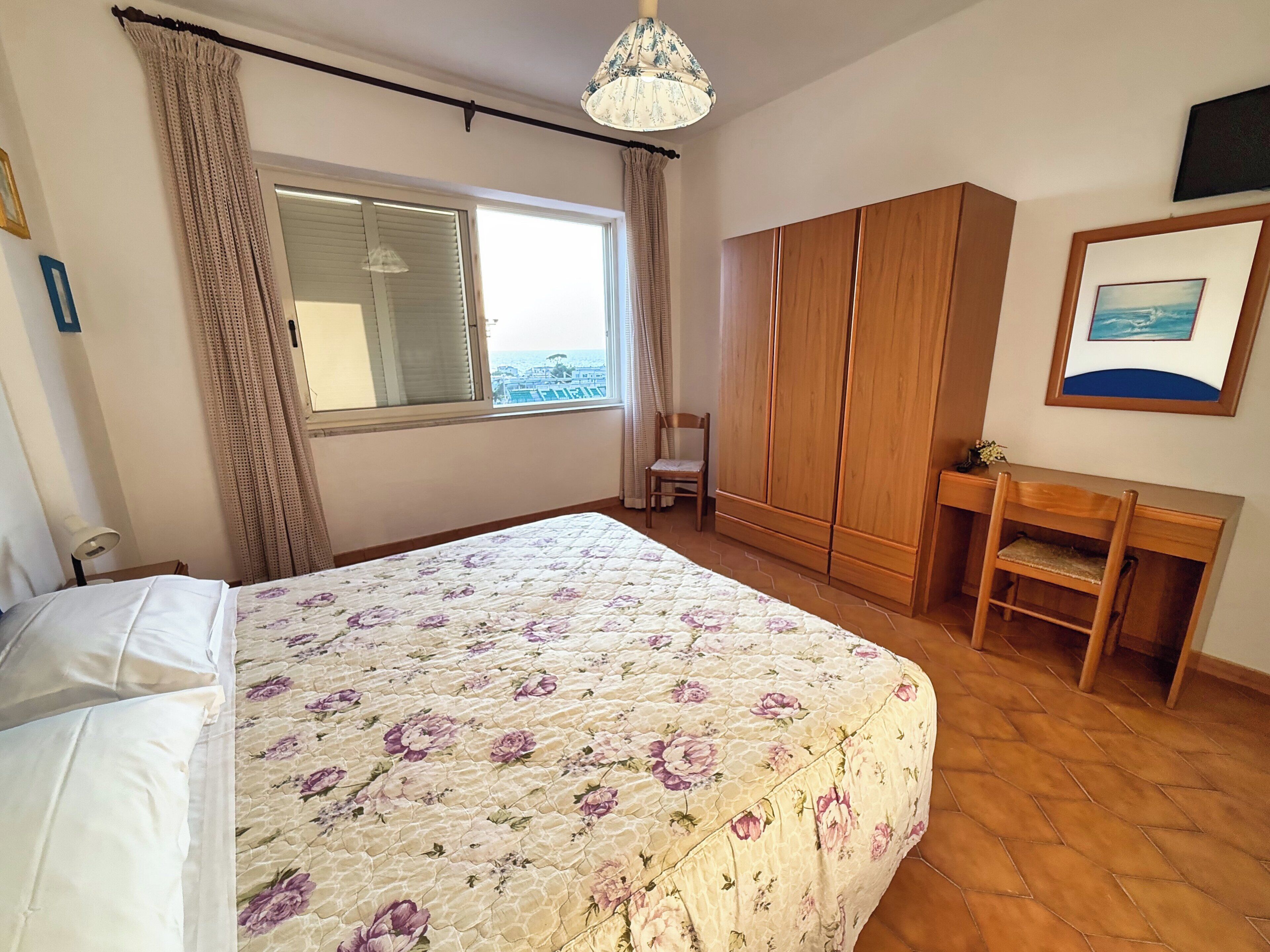 高级房 | 免费 WiFi、床单