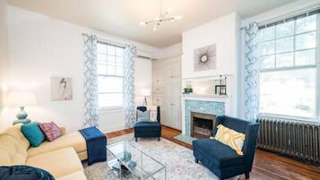 Smart TV, tenis de mesa y libros