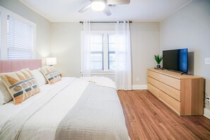 2 Schlafzimmer, Schreibtisch, Bügeleisen/Bügelbrett, kostenloses WLAN