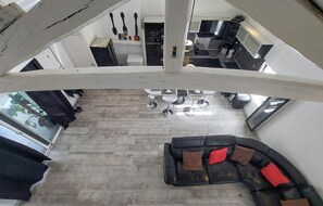 TV - Gorgeous home in Villars (Villars)