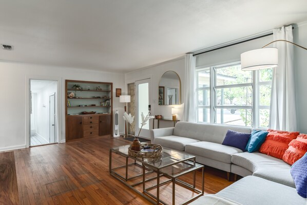 Smart TV, videojuegos, libros y estéreo 