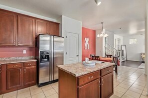 Interior - Mesa Oasis Family Friendly Getaway (Mesa)