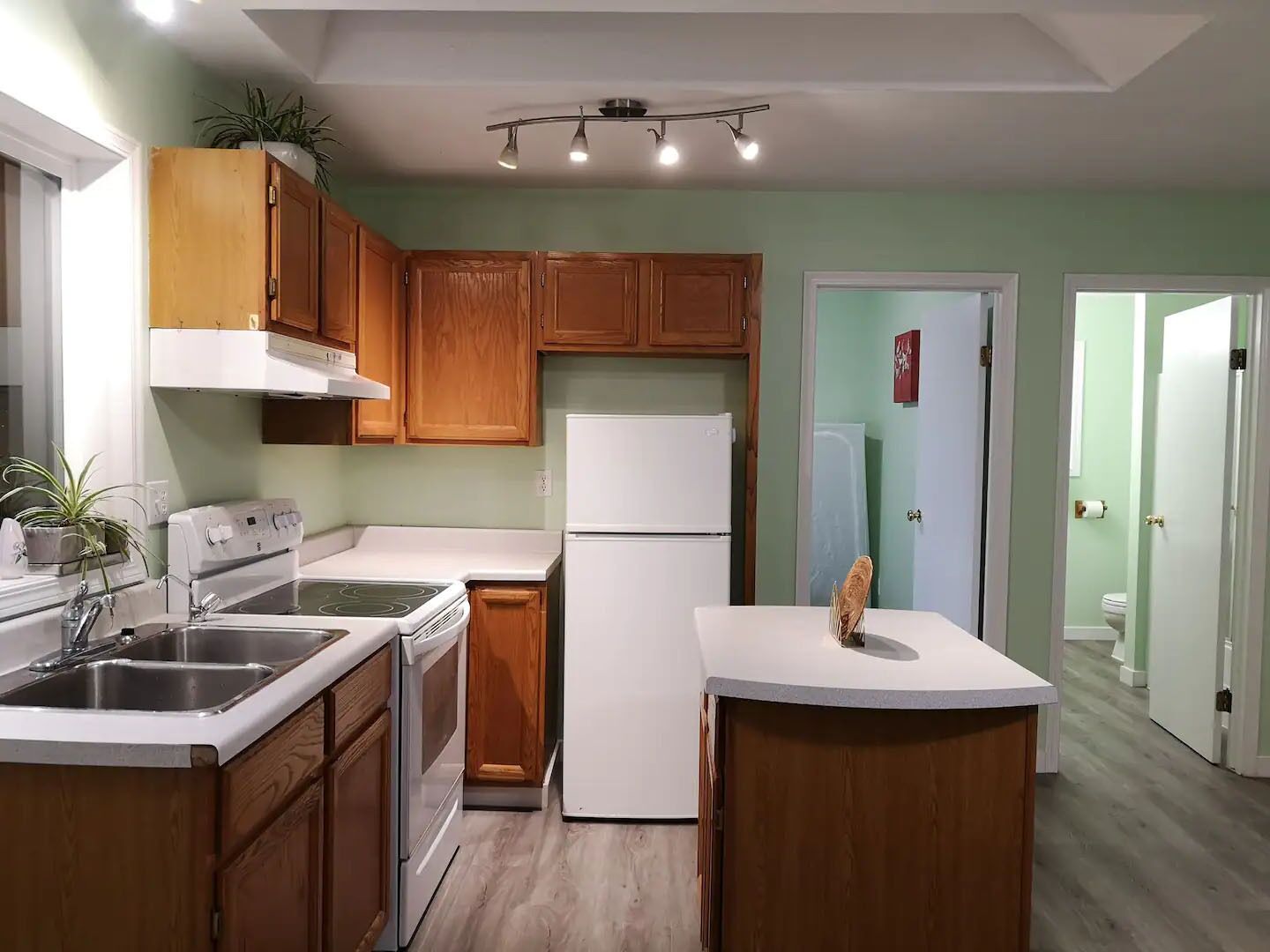 Cozy 2 bedroom close Duke Point Terminal Suite 2