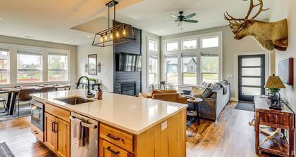Stylish Montana Vacation Rental w/ Private Hot Tub