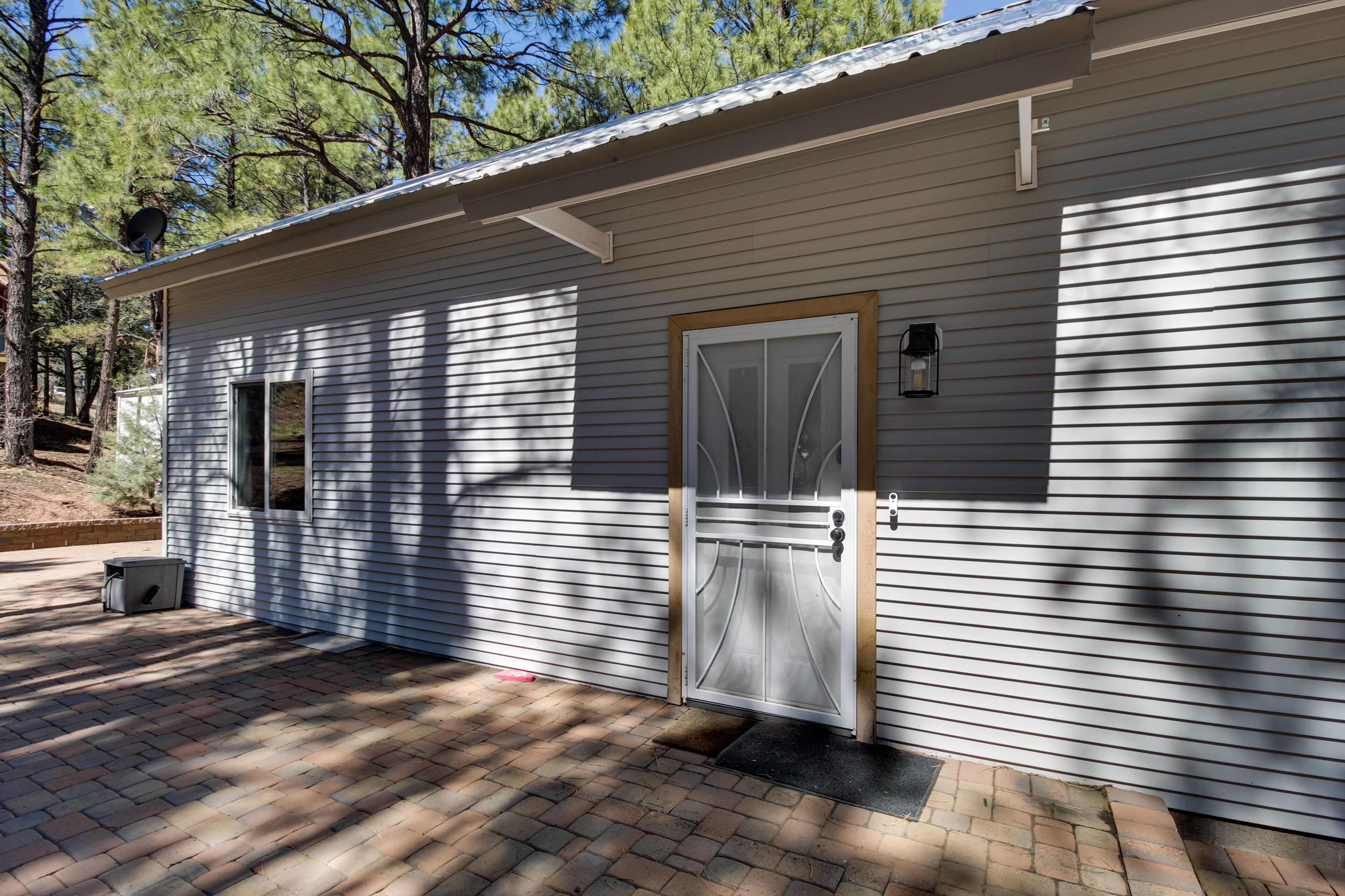 Show Low Cabin ~ 3 Mi to Fool Hollow Lake!