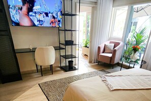 Villa | Décor unique, ameublement unique, bureau