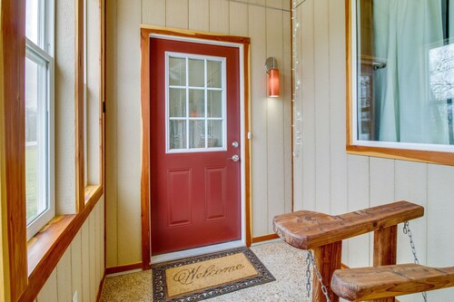 Cozy Mountain Home Studio 8 Mi to Bull Shoals Lake