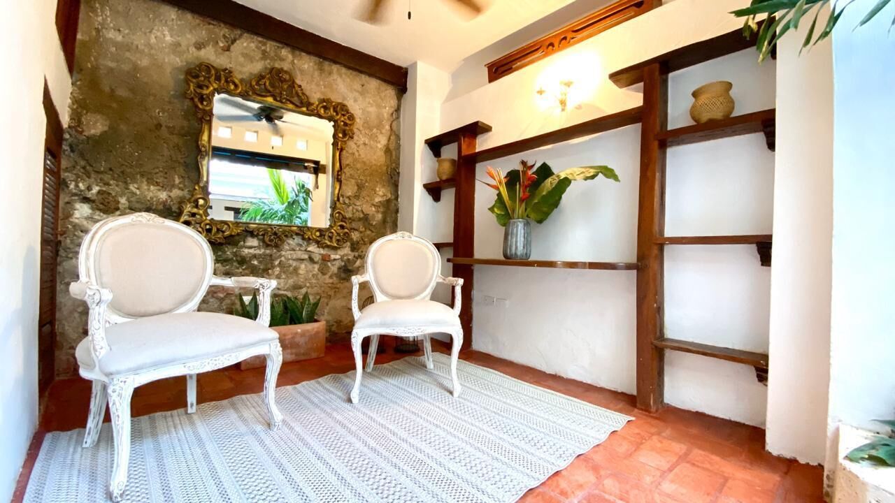 CAR 5BR House of Sierpe + Free Bonus