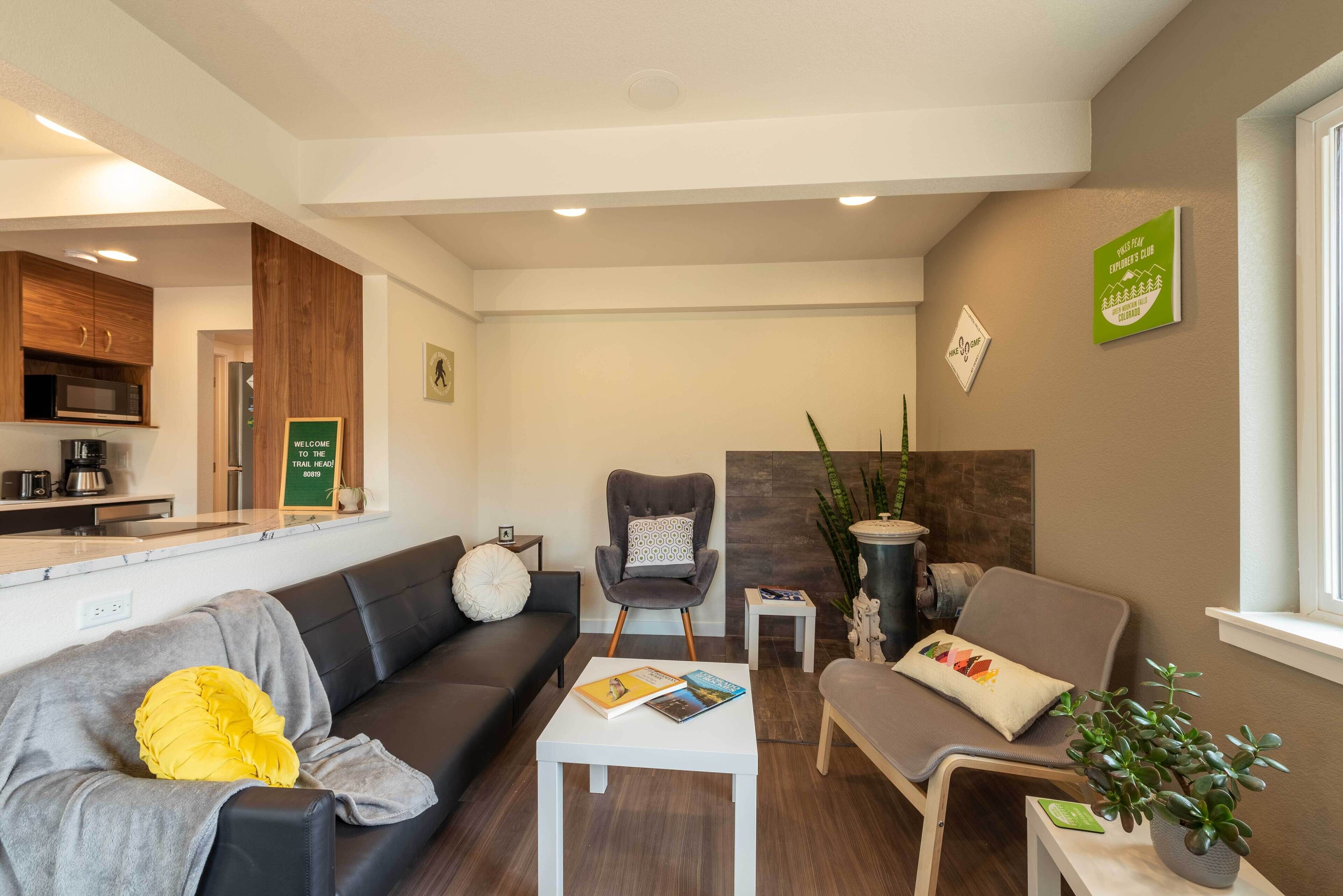 Green Mountain Falls Apt w/ Mountain View, Hot Tub