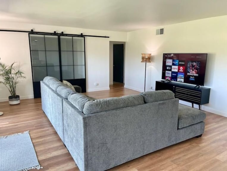 Relaxing Golf Course, Pool, Remodeled Sleeps 6 - La Quinta, CA