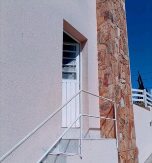 Economy Triple Room | 1 bedroom, free WiFi, bed sheets