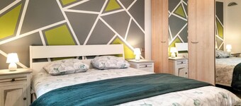 Nice home in Somme-Leuze with WiFi