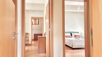 3 chambres, fer et planche Ă repasser, accĂšs Internet, draps fournis