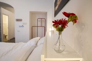 1 bedroom, WiFi - APT. - Studio apartment in the historic center of Naples (Napoli)