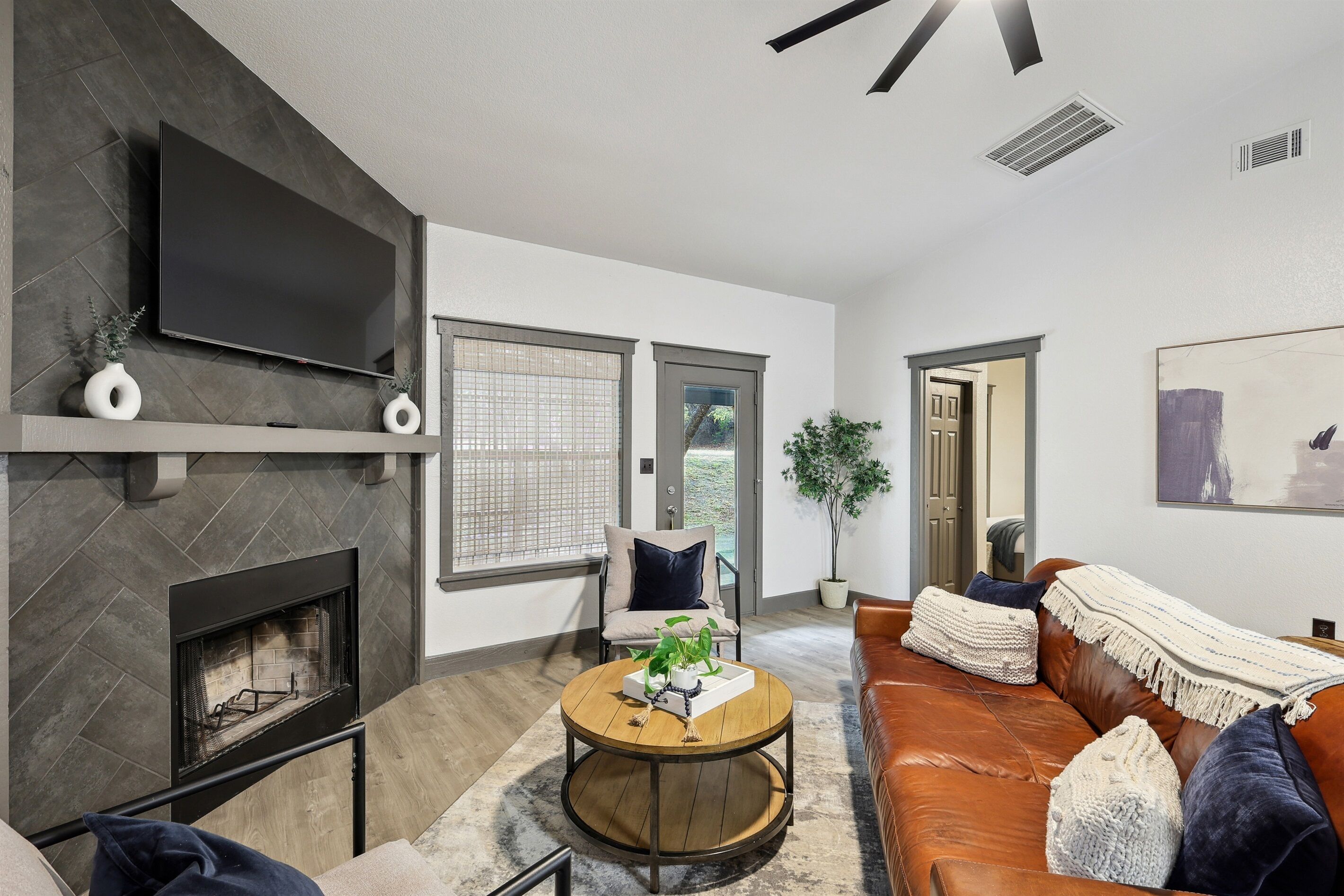 Cabin 15: The Lake Escape