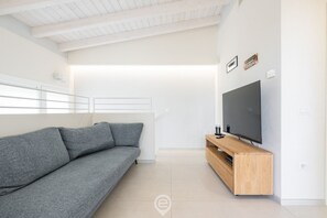 TV, video games - Villetta Ada: a little corner of paradise just steps from Poetto (Cagliari)