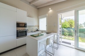 Fridge, microwave, oven, stovetop - Villetta Ada: a little corner of paradise just steps from Poetto (Cagliari)