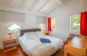 4 Schlafzimmer, Bügeleisen/Bügelbrett, Reisekinderbett