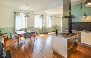 Geladeira, fogão, cooktop, lava-louças